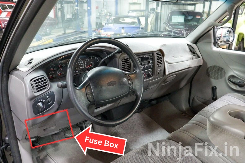 1998 ford f 150 passenger compartment fuse box location